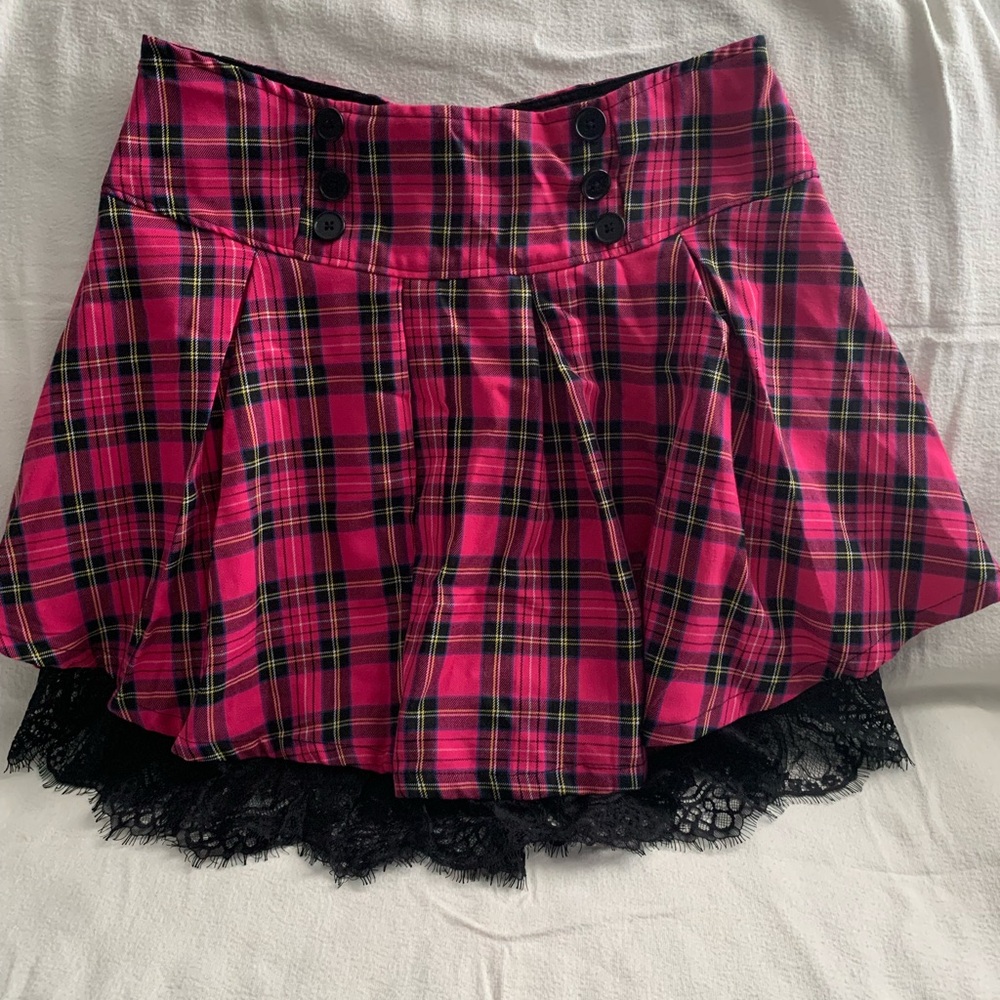 NWT Hot Topic Pink Plaid Circle Skater Skirt with Black Lace Trim - Picture 8 of 8